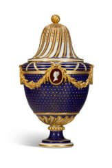 A SEVRES PORCELAIN &#39;BEAU BLEU&#39; GILT TAILLANDIER VASE AND COVER (URNE &#39;BACHELIER&#39; OR URNE &#39;BACHELIERE POTICHE A CARTELS&#39; ET SON COUVERCLE)