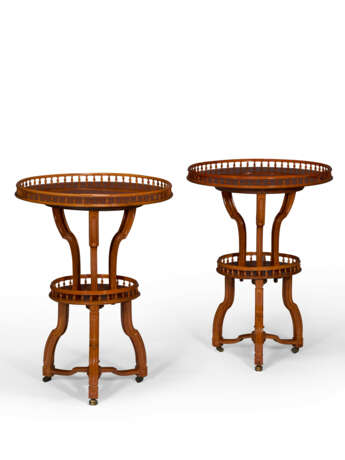 A PAIR OF LOUIS XVI MAHOGANY GUERIDONS - фото 1