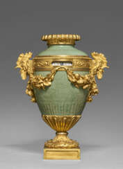 A LOUIS XVI ORMOLU-MOUNTED CHINESE CELADON PORCELAIN PENDULE A CERCLE TOURNANT