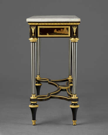 A LOUIS XVI ORMOLU-MOUNTED PEWTER-INLAID JAPANESE LACQUER AND EBONY SIDE TABLE - photo 3