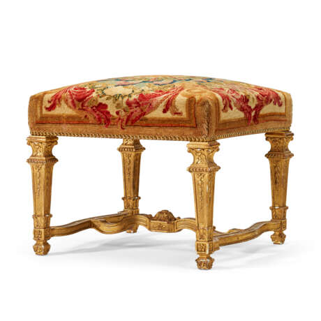 A LOUIS XIV STYLE GILTWOOD TABOURET UPHOLSTERED IN A SAVONNERIE CARPET FRAGMENT - photo 1