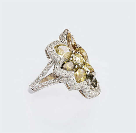 Farbintensiver Fancy Diamant-Ring. - photo 2