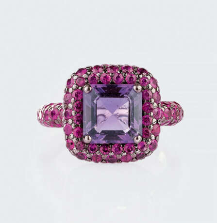 Juwelier Wilm. Amethyst-Ring mit Pink-Saphiren. - photo 1