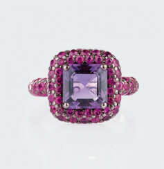 Juwelier Wilm. Amethyst-Ring mit Pink-Saphiren.