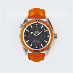 Omega. Herren-Armbanduhr 'Seamaster Planet Ocean'.