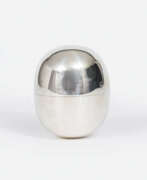 Georg Arthur Jensen. Georg Jensen (Kopenhagen 1866 - Hellerup/Kopenhagen 1935). "Super Egg" - Bonbonniere von Piet Hein.