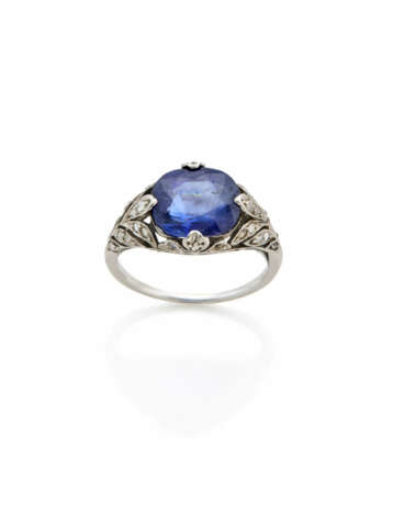 Oval ct. 3.50 circa sapphire, rose cut diamond and… - фото 1