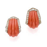 Carved coral, diamond, platinum and white gold ear… - photo 1