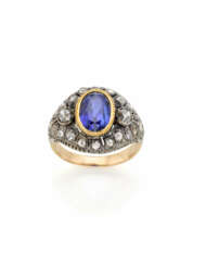 Oval ct. 3.65 sapphire, old mine and rose cut diam…