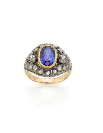 Oval ct. 3.65 sapphire, old mine and rose cut diam… - photo 1