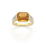 Octagonal ct. 4.00 circa yellow sapphire and bague… - фото 1