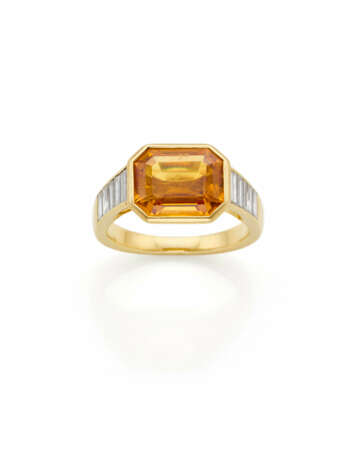 Octagonal ct. 4.00 circa yellow sapphire and bague… - фото 1