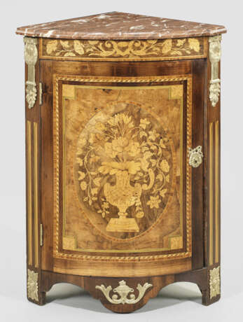 Louis XVI-Eckschrank - фото 1