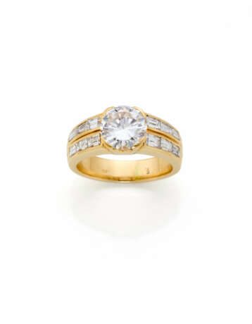 Round ct. 2.10 circa diamond and yellow gold ring … - photo 1