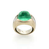 CUSI | Cabochon ct. 9.00 circa emerald and diamond… - photo 1