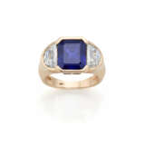 Octagonal ct. 6.67 sapphire and crescent moon shap… - photo 1