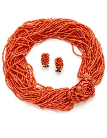 Orange coral and yellow gold jewellery set compris… - Foto 1