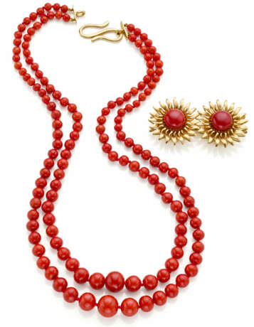 Red coral and yellow gold lot comprising a two str… - photo 1