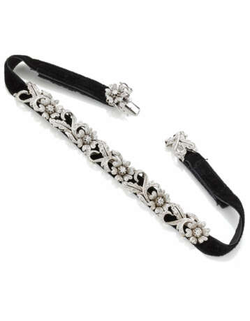 Velvet choker with diamond and white gold flower s… - photo 1