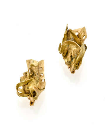 MARTINI | Yellow gold abstract shaped earrings, g … - photo 1