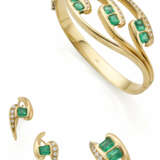 Diamond, emerald and yellow gold jewellery set com… - фото 1