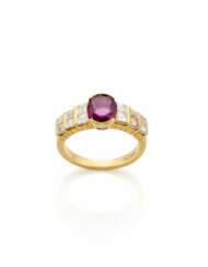 API | Oval ct. 1.00 circa ruby and carré diamond y…