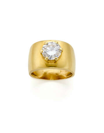 Round ct. 2.45 diamond and yellow gold band ring, … - фото 1