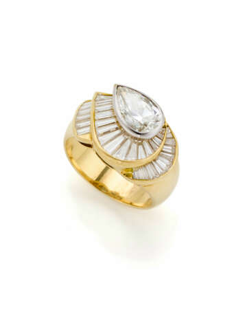 Pear shaped ct. 1.50 circa diamond and yellow gold… - Foto 1