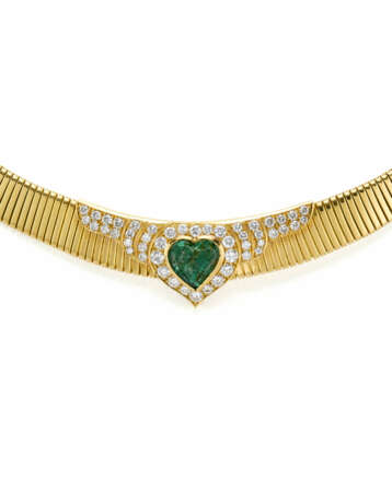 Sculpted heart shaped emerald and diamond yellow g… - photo 2