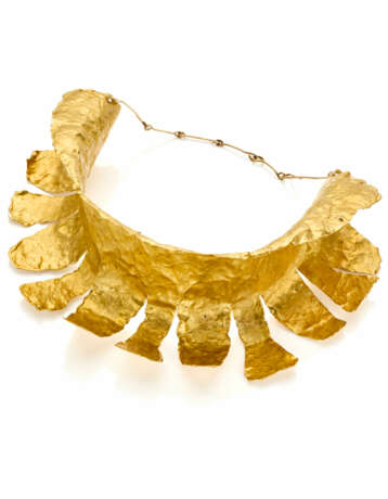 Hammered yellow gold choker with curled fringes an… - photo 1