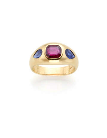 BULGARI | Octagonal ct. 1.00 circa ruby and sapphi… - Foto 1