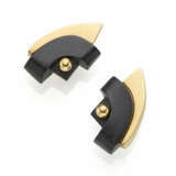 SOPHIA VARI | Ebonised wood and yellow gold earrin… - photo 1