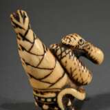 Hirschhorn Netsuke "Bambusspross mit Schlange", 19.Jh., H. 5,8cm, Provenienz: Norddeutsche Sammlung - photo 3