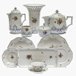 A 73-piece coffee-/tea service. Nymphenburg, after 1975