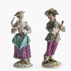 A gardener couple with rooster and hen. Meissen, 18th century