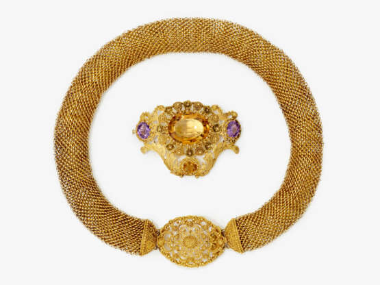 A necklace with filigree clasp and brooch with citrines and amethysts. Probably France, circa 1820 - 1830 - photo 1