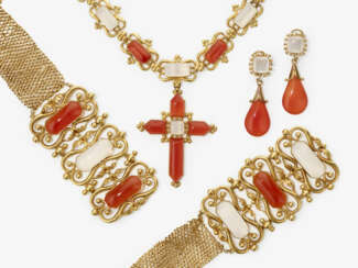 A parure with carnelians and chalcedonies. France, circa 1830-1840