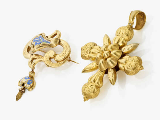 A brooch and cross pendant. Brooch: Switzerland, circa 1860 - 1870. Pendant: circa 1850 - photo 2