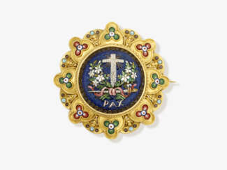 A brooch with micromosaic. Rome, circa 1870