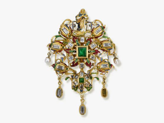 A pendant with emeralds, rock crystal, pearls and enamel. Probably Germany, circa 1880 - 1890 - photo 1