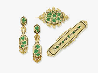 A brooch, brooch/pendant and a pair of drop earrings. France, circa 1880