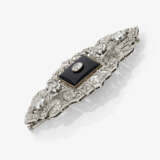 A brooch with onyx and diamonds. Probably Germany, 1930s - photo 2