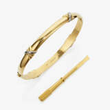 A bangle. CARTIER, TRINITY KISS - photo 1