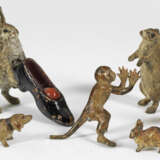 Sechs Miniatur-Tierfiguren - фото 1