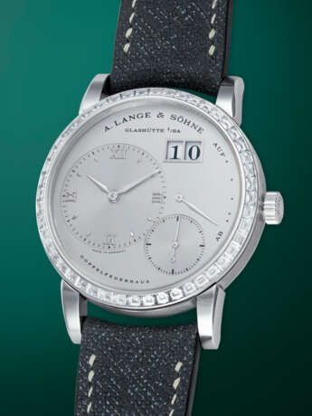 A. LANGE & SÖHNE, LANGE 1 REF. 802.026, AN EXTREMELY RARE AND ATTRACTIVE PLATINUM MANUAL-WINDING WRISTWATCH WITH BAGUETTE-CUT DIAMOND BEZEL - photo 2