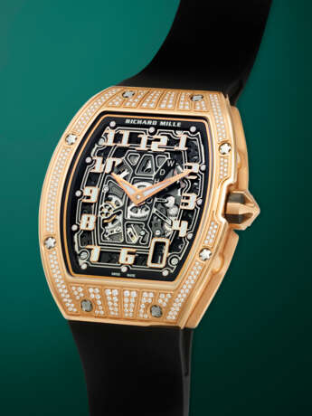 RICHARD MILLE RM67-01, A SLIM AND ATTRACTIVE GOLD AND DIAMOND-SET AUTOMATIC WRISTWATCH - photo 2