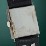 BREGUET, NUMBER 1262, A RARE AND INTERESTING ART-DECO OSMIOR JUMP HOUR WRISTWATCH - photo 3