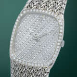 AUDEMARS PIGUET REF. 14239BC, AN ELEGANT GOLD AND DIAMOND-SET MANUAL-WINDING WRISTWATCH - photo 2