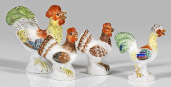Vier Miniatur-Hühner - фото 1
