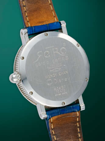 GERALD GENTA, DONALD DUCK RETRO REF. G 3612.7, A STEEL AUTOMATIC JUMP HOUR WRISTWATCH WITH RETROGRADE MINUTES AND MOTHER-OF-PEARL DIAL - Foto 3